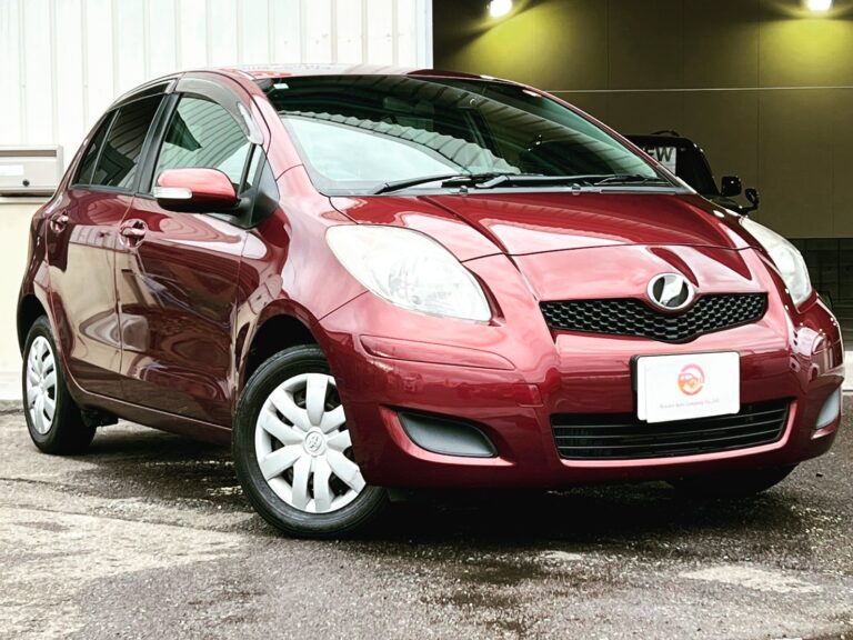 トヨタのコンパクトカー、ヴィッツ入庫致しました！