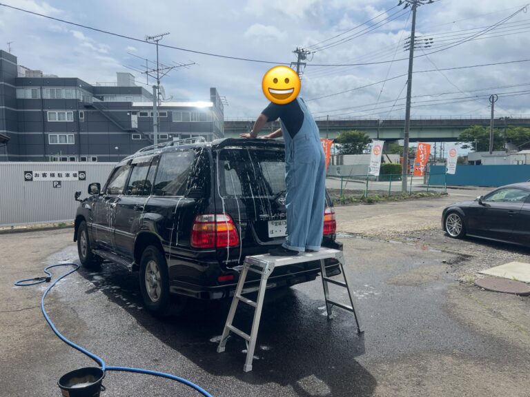 本日は朝一からランクルの仕上げです🔥