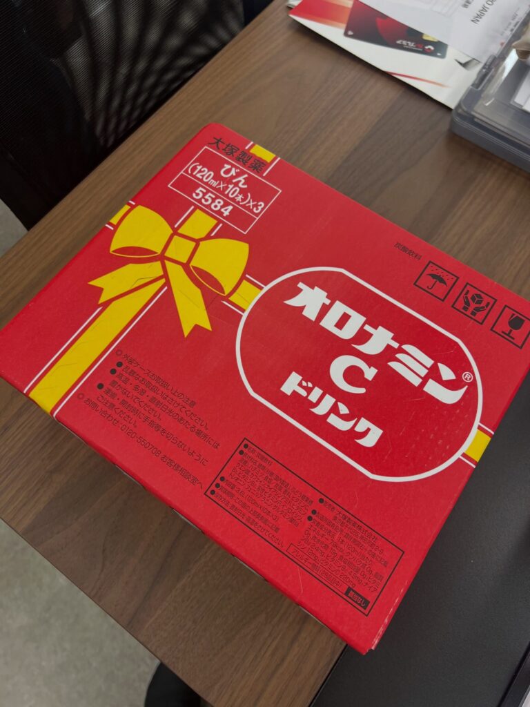 店舗の工事も担当して頂いた、エイシン冷熱様よりみんな大好き❤️オロナミンC頂きました！！